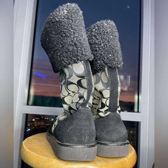 COACH Kally Jacquard Signature - Picture 7 of 8